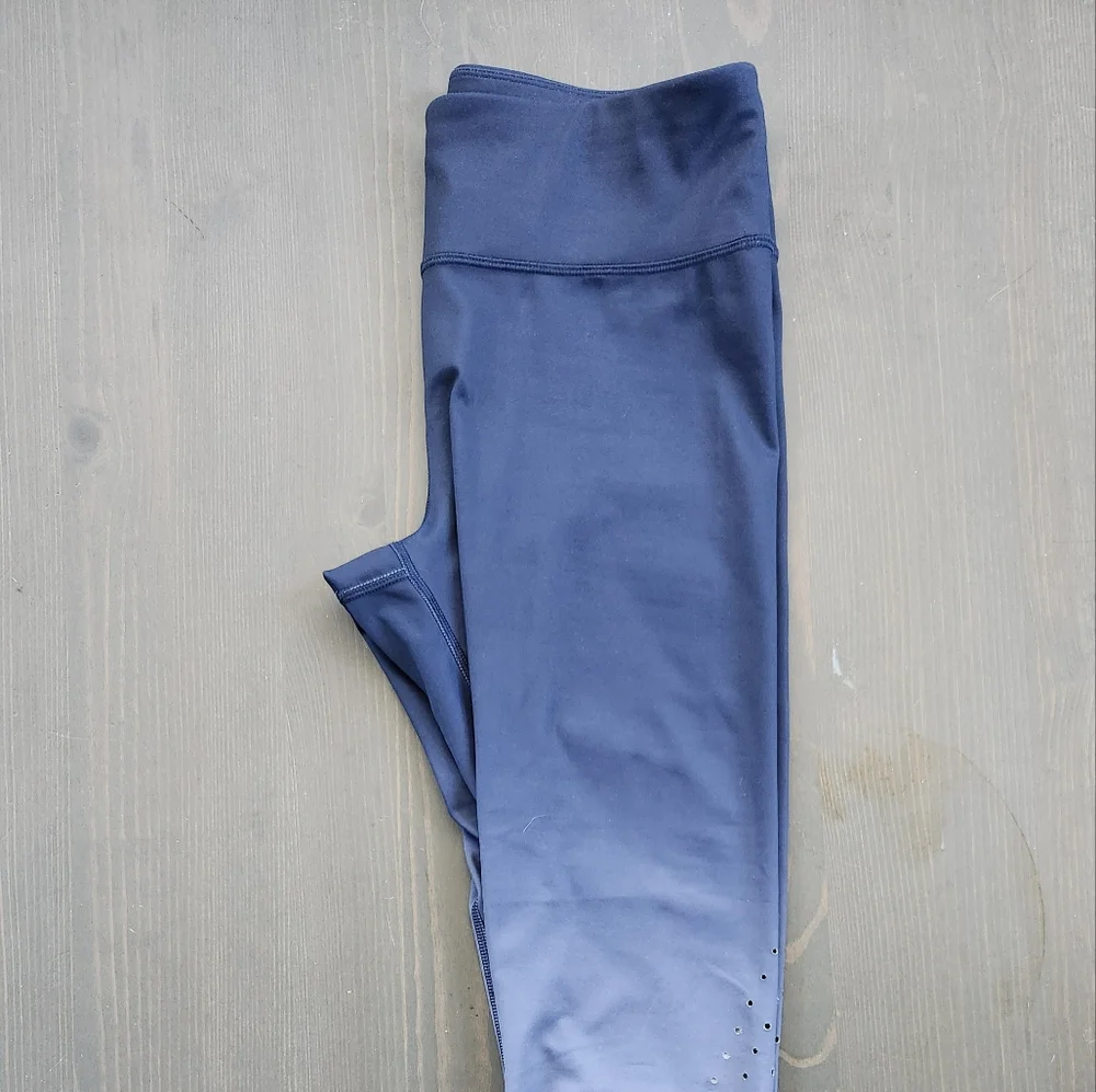 Athleta Contender Aero 78 Tight Legging Blue Ombre - Size Medium - Picture 9 of 11
